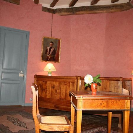 Chateau De La Roche Martel Bed & Breakfast Roiffe Exterior photo