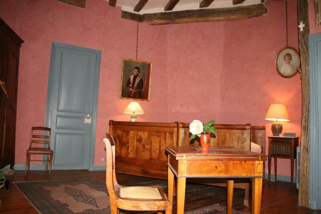Chateau De La Roche Martel Bed & Breakfast Roiffe Exterior photo